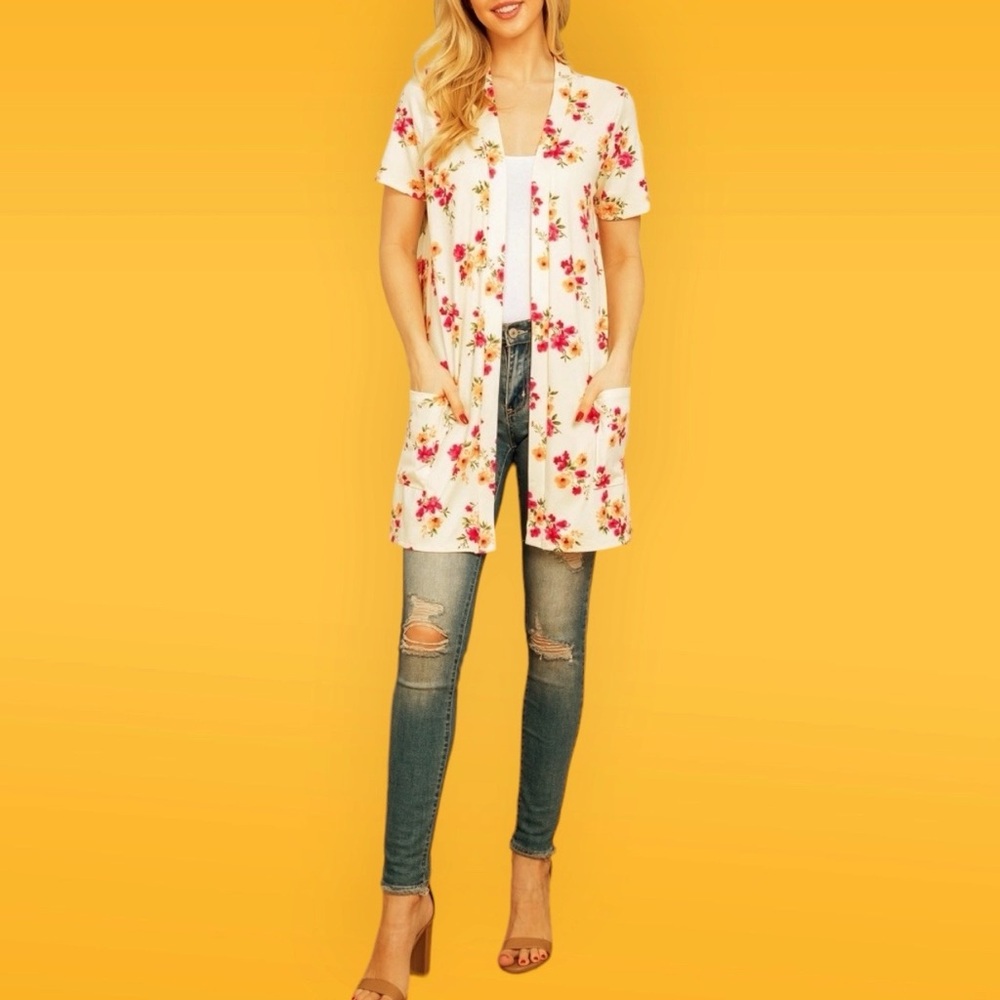 Perfect Peach Short Sleeve Open Front Cardigan w/Pockets Women’s 1X Cream Floral